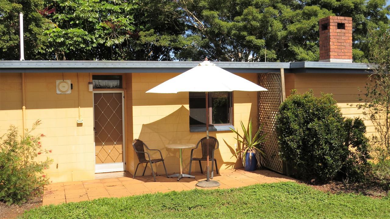 Gumtree On Gillies Bed And Breakfast Yungaburra Exterior photo